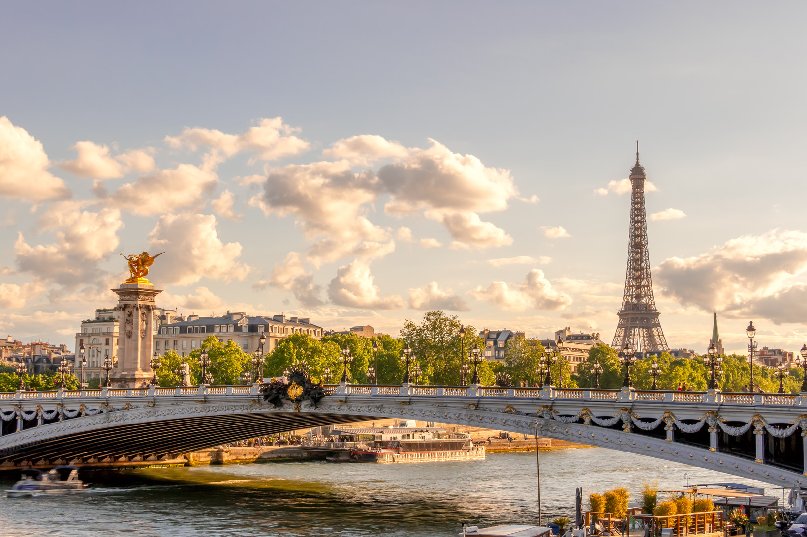 Immobilier de luxe : qui achète encore à Paris et quel type de bien ?